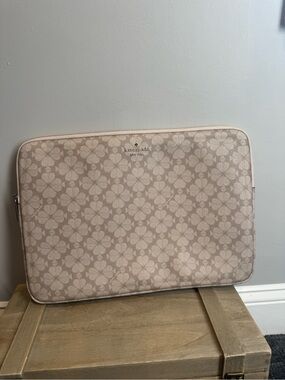 kate spade Neutral Floral-Print Laptop Sleeve